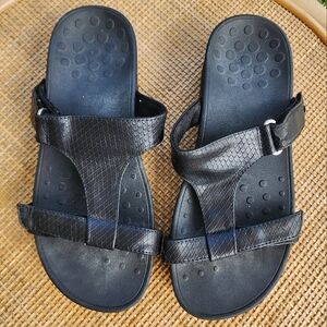 Vionic Black Textured Classic Slide Sandals Sz 8